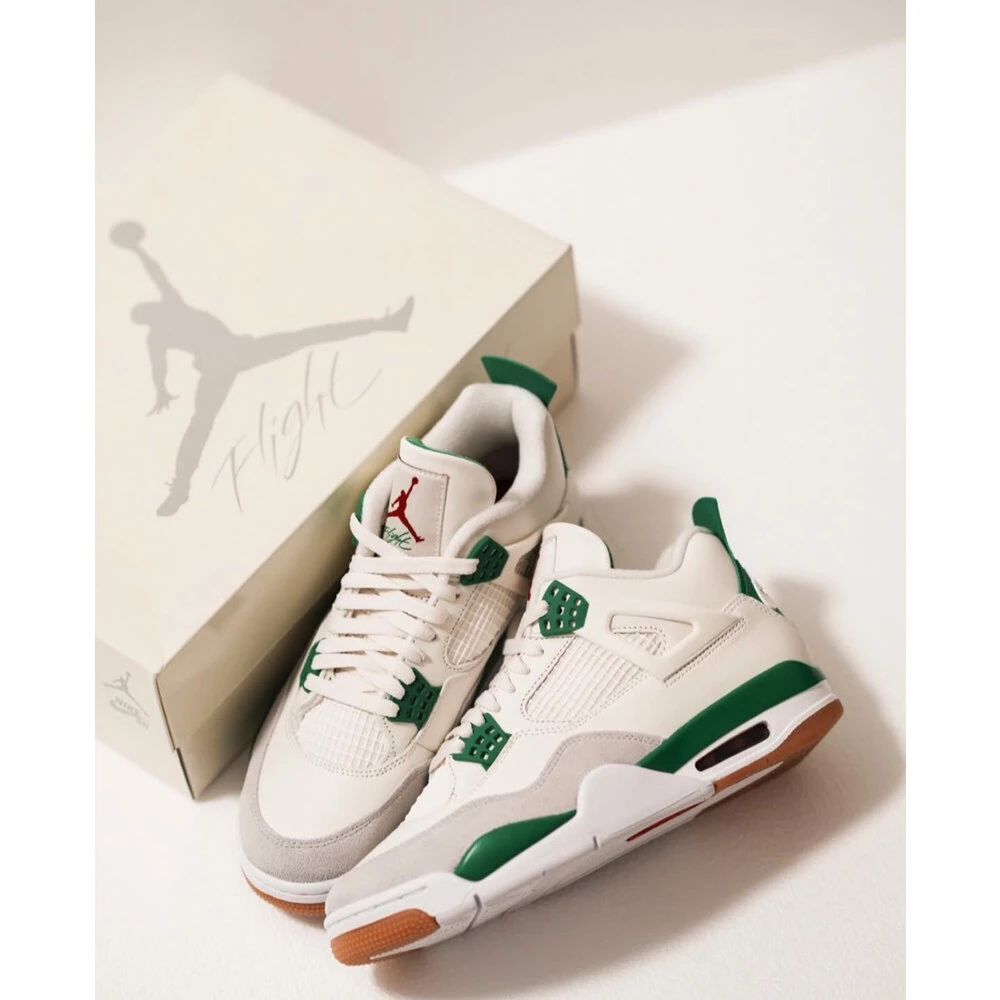 Air Jordan Retro 4 Pine Green
