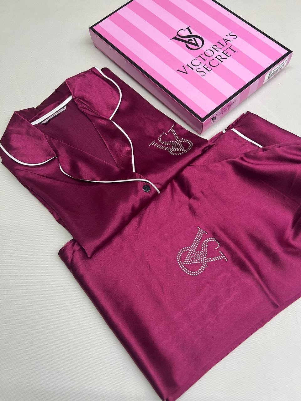 Victoria Secret’s Pijama Takımı Mürdüm