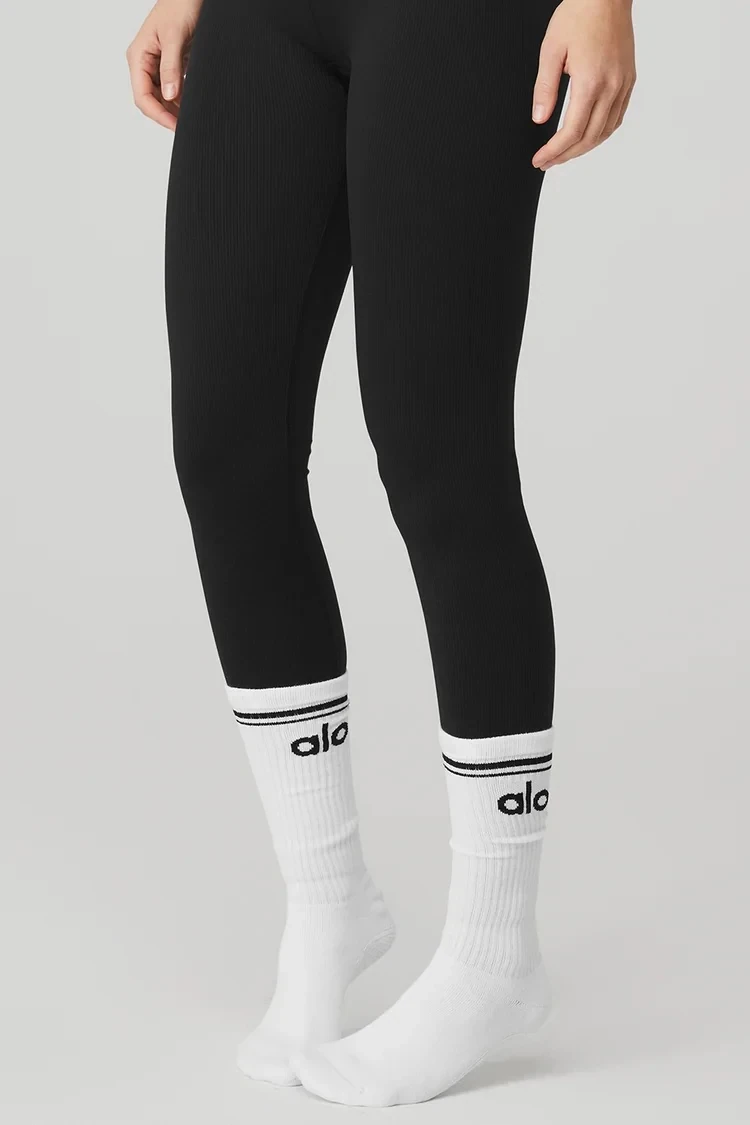 Alo Yoga 12 Adet. 3x4 Paket Women's Throwback Barre Sock - White/Black