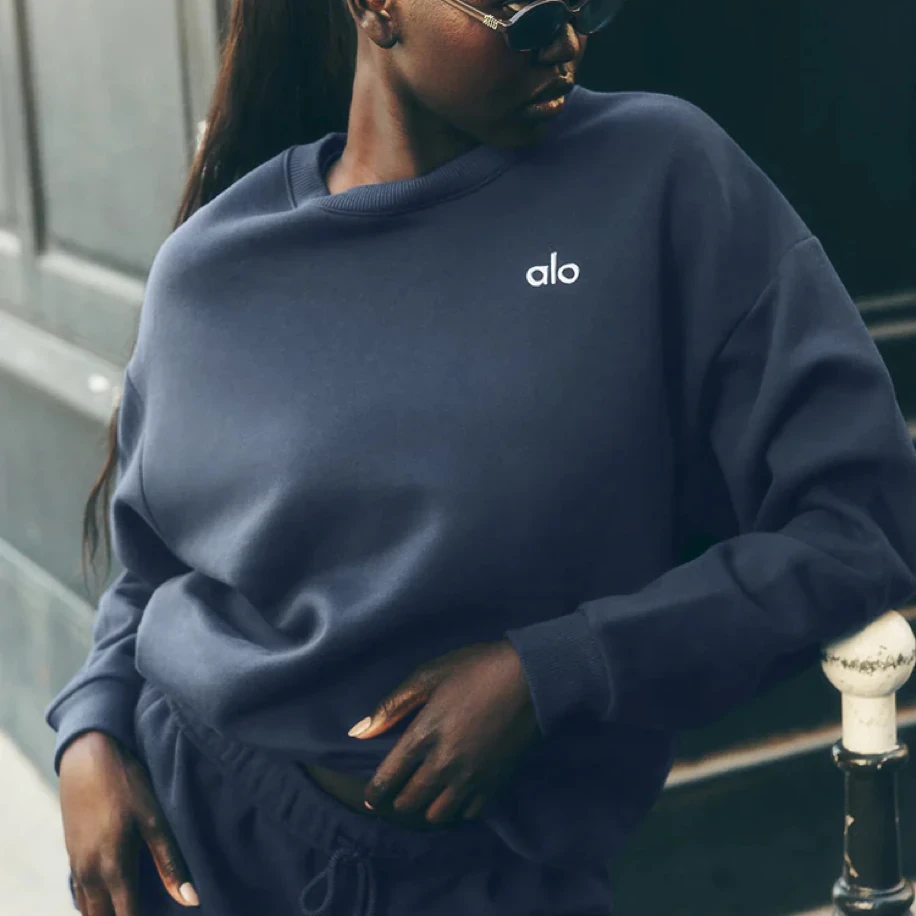 Alo Yoga Accolade Navy Sweatshirt